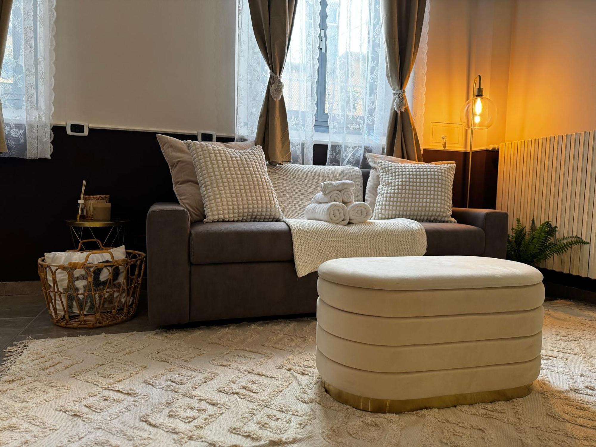 Regina Milano In Verona - Sky Tv, Wifi E Breakfast Box Apartment Exterior photo